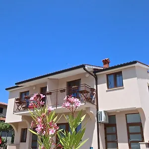 Solaria Apartment